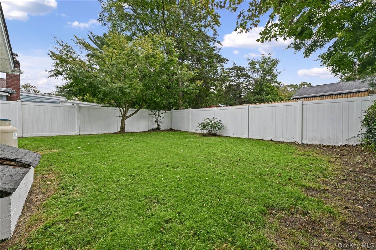 14 Corona Road – For Sale photo 28