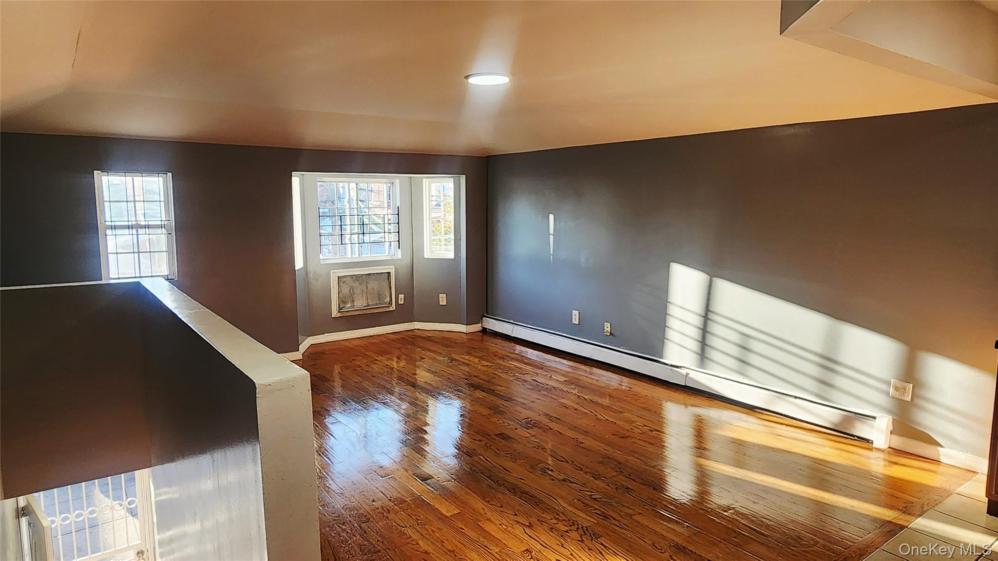 481 E 53rd Street – For Rent photo 9