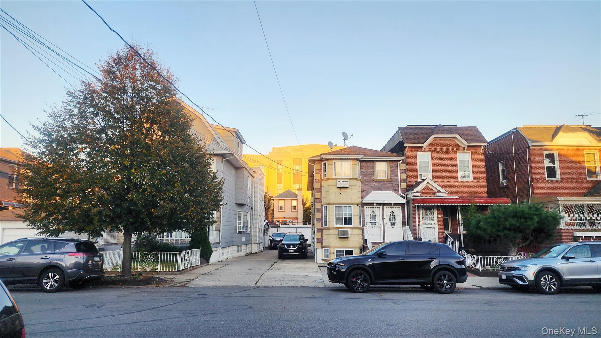 481 E 53rd Street – For Rent photo 6
