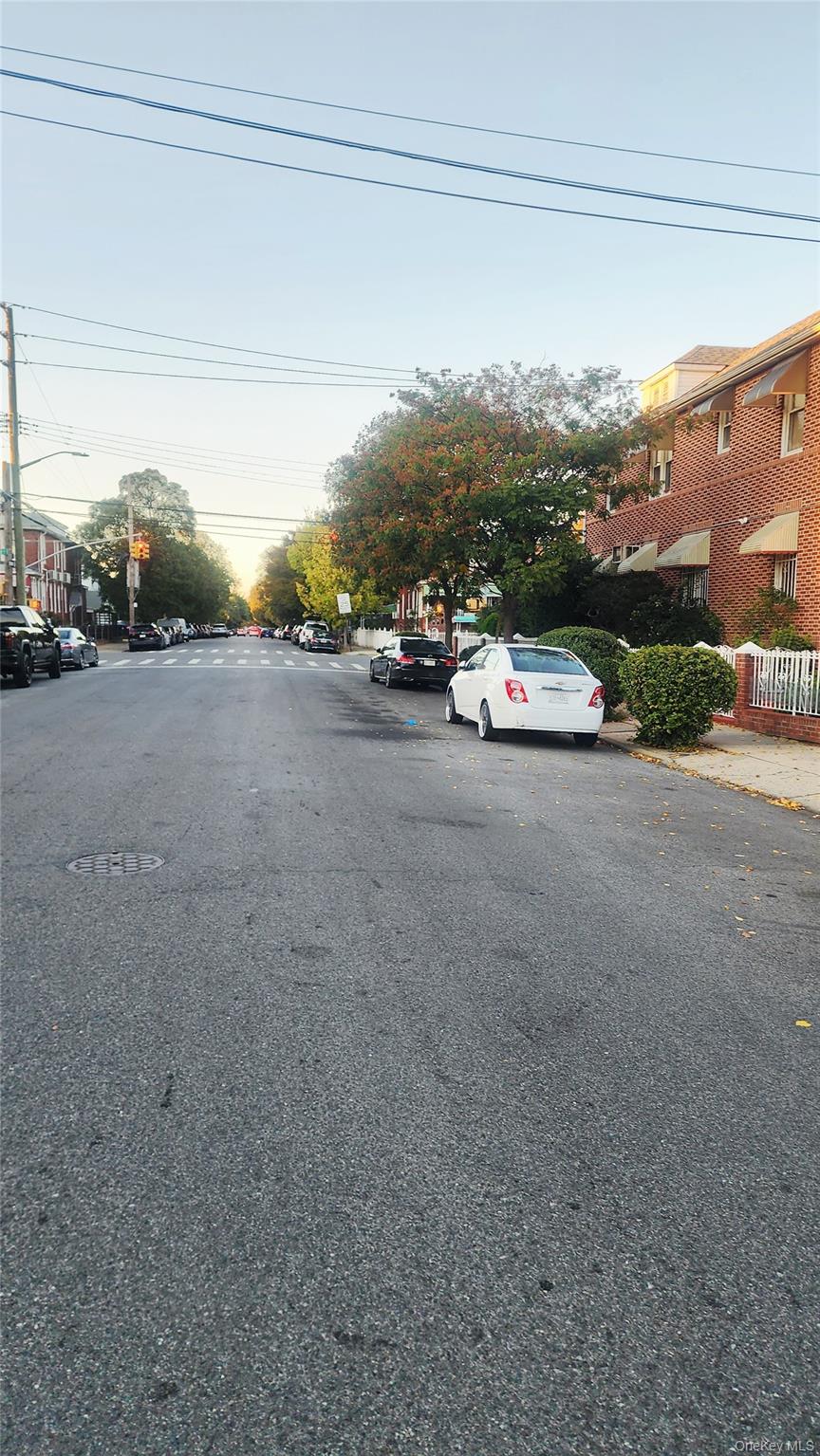 481 E 53rd Street – For Rent photo 7
