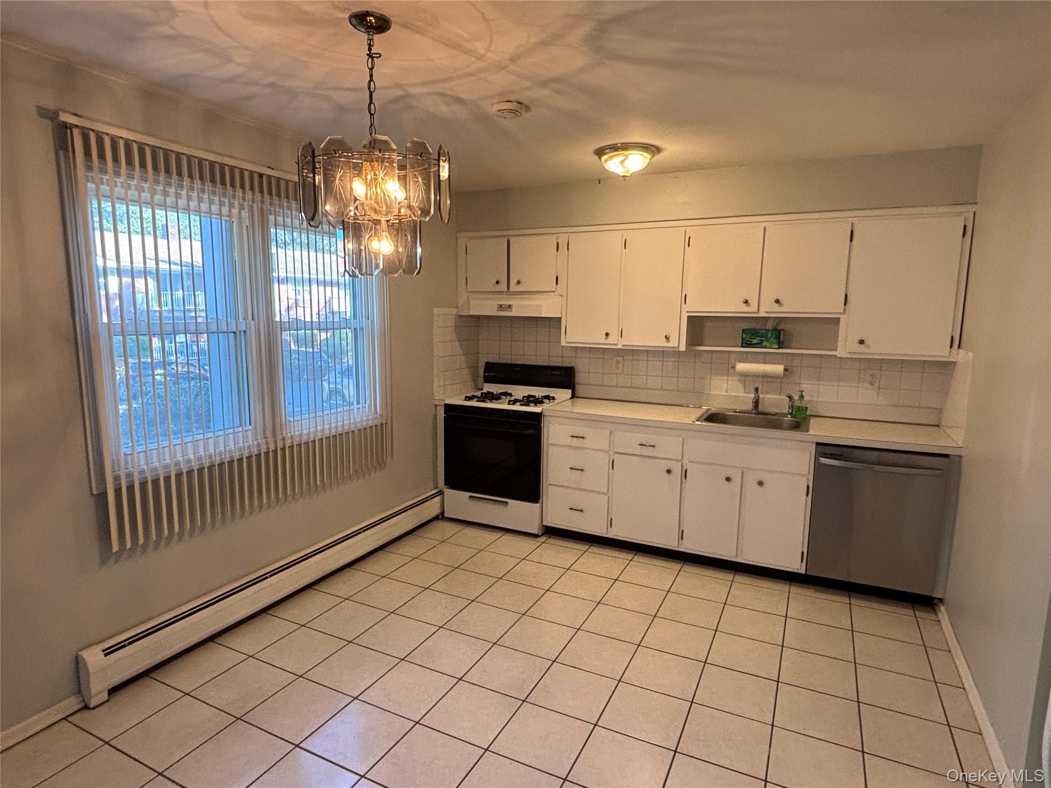 86 Demarest Avenue, Unit 4 photo 6