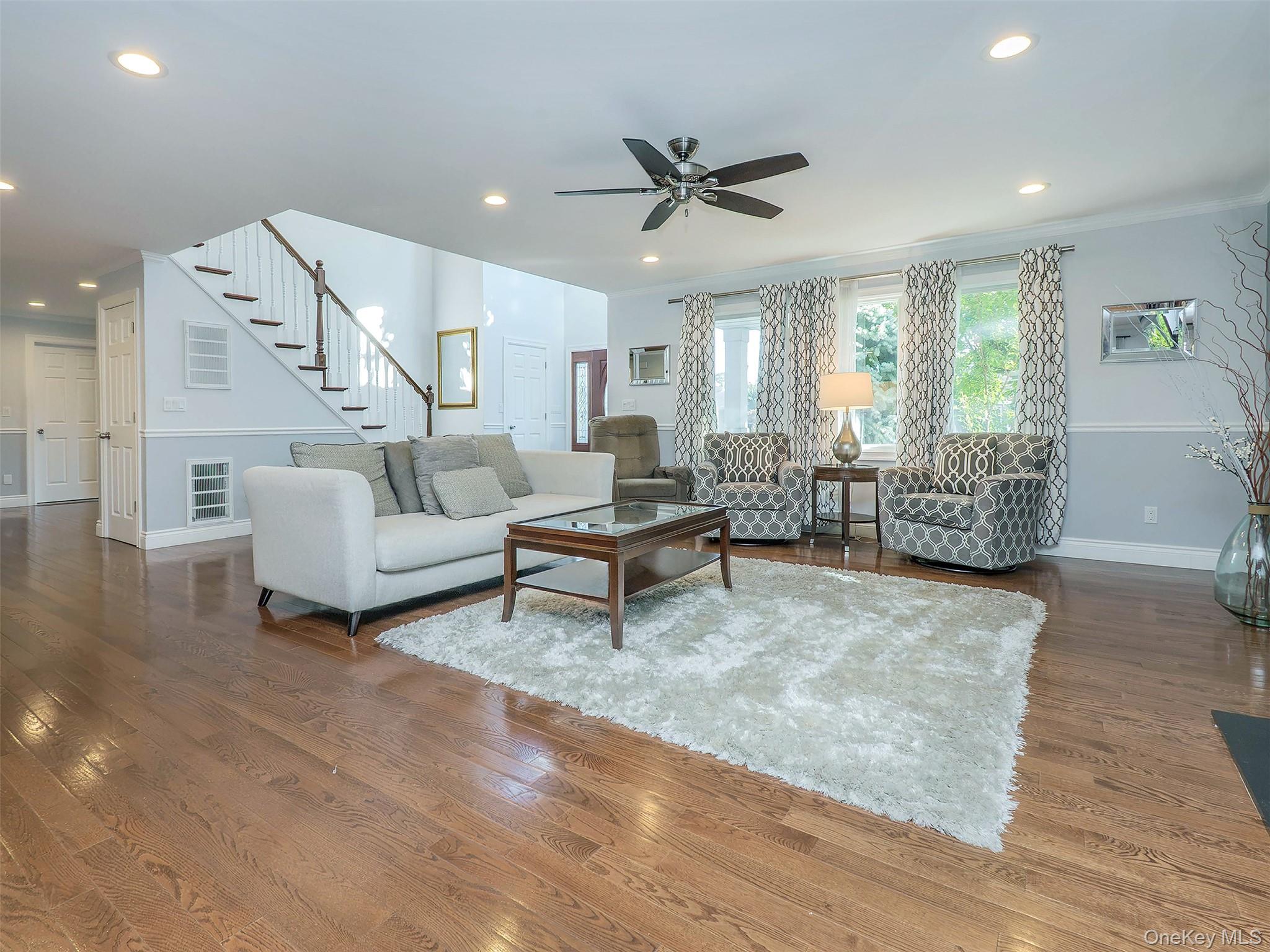 752 Kensington Court – For Sale photo 5