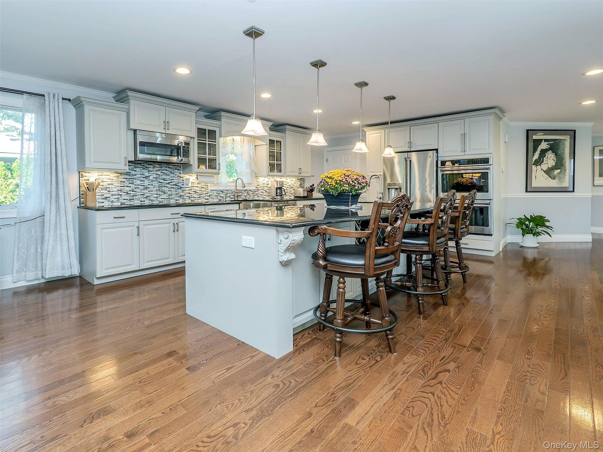 752 Kensington Court – For Sale photo 7
