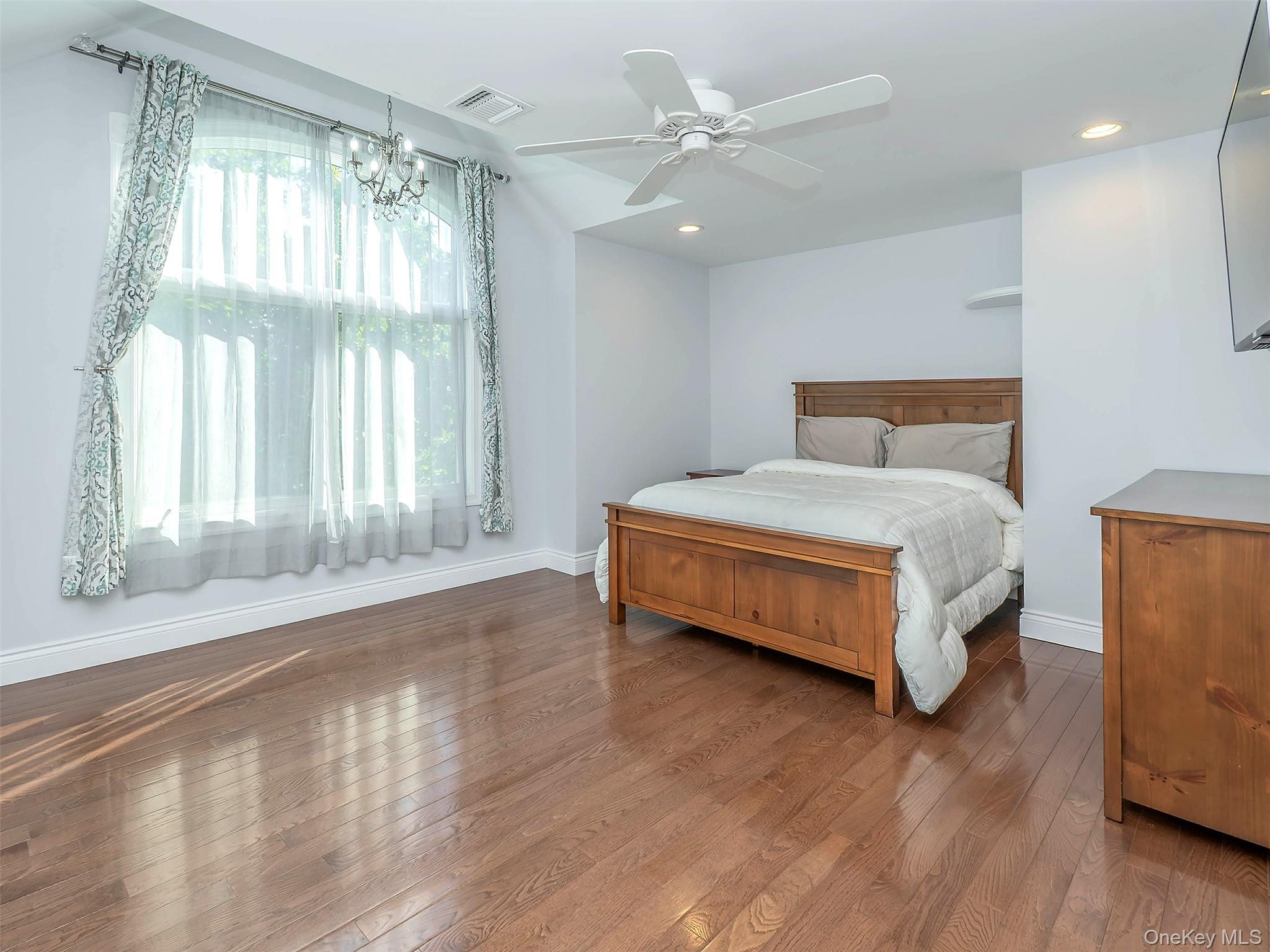 752 Kensington Court – For Sale photo 18