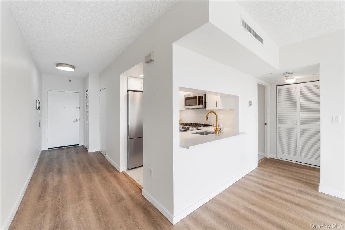 10 Stewart Place, Unit 9CE photo 16
