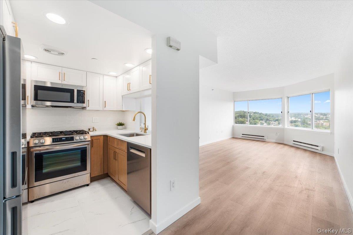10 Stewart Place, Unit 9CE photo 7