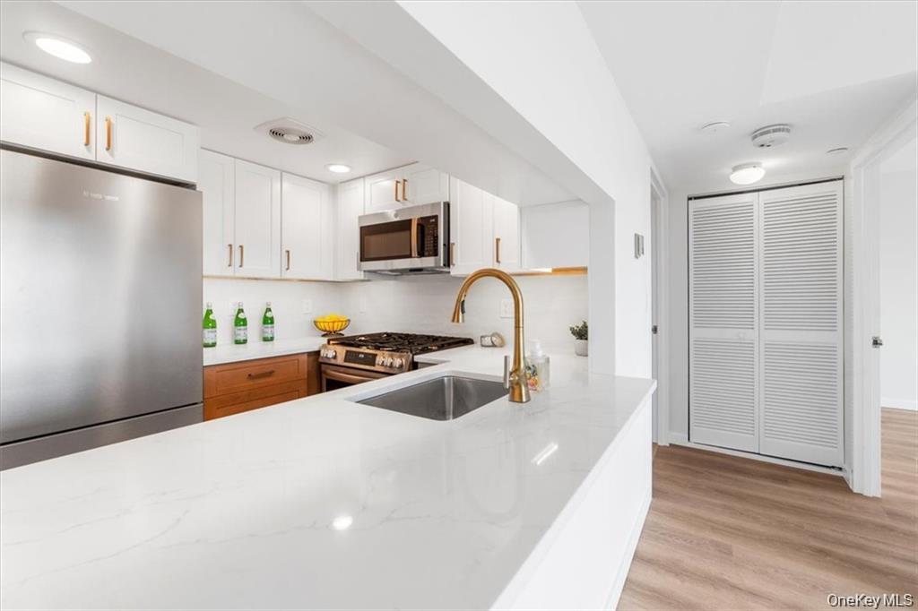 10 Stewart Place, Unit 9CE photo 17