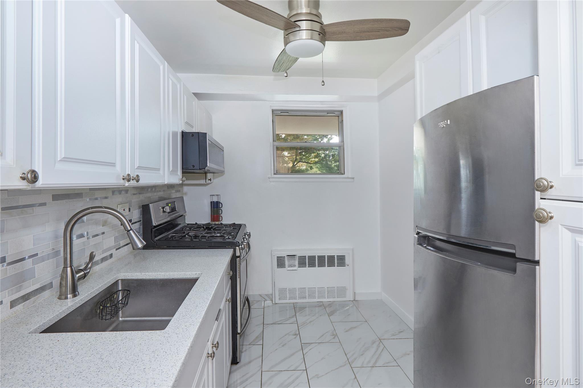 5700 Arlington Avenue, Unit 1D photo 3