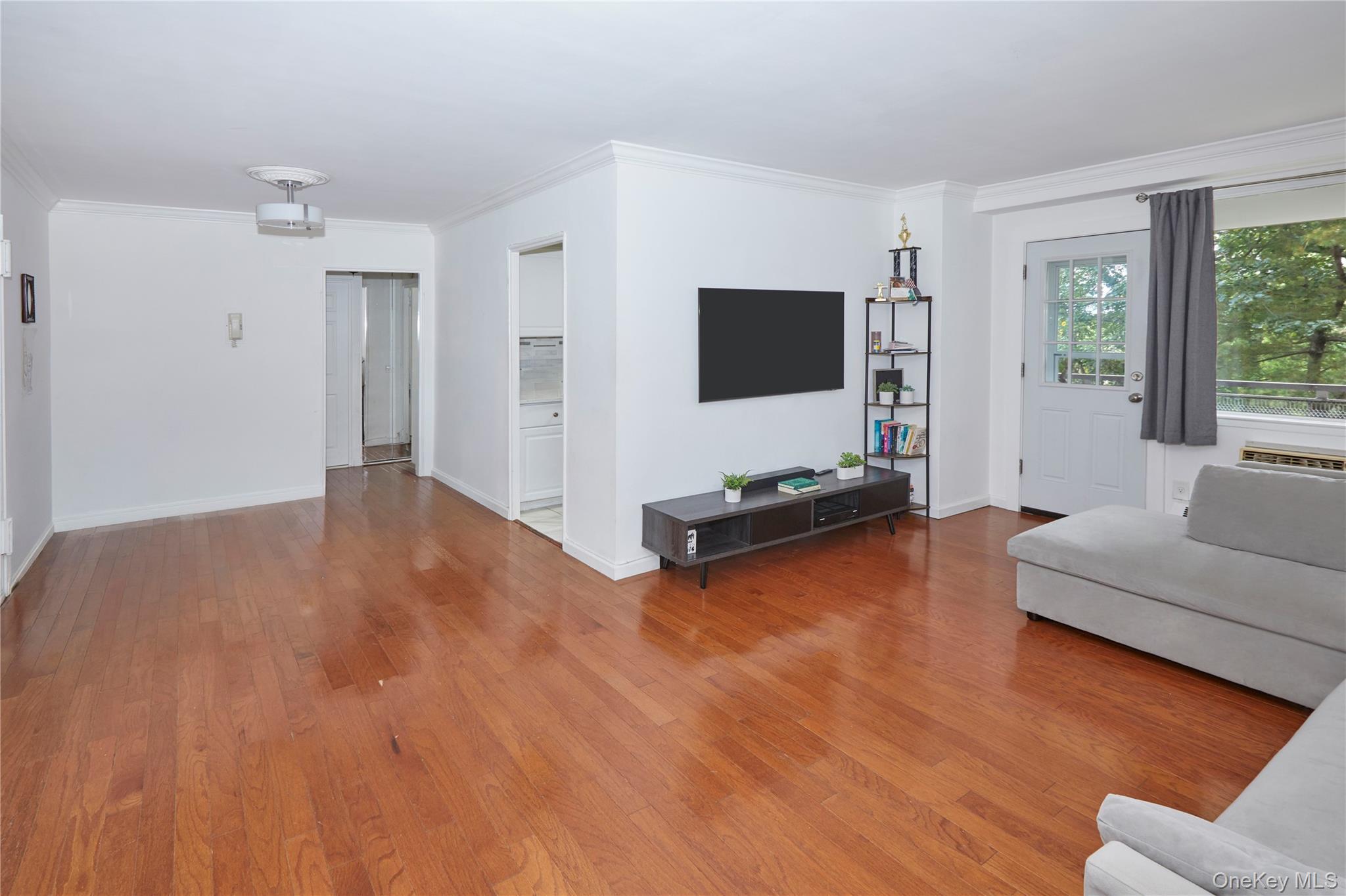 5700 Arlington Avenue, Unit 1D photo 8