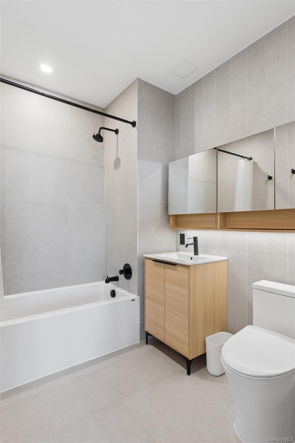 931 Carroll Street, Unit 1605 photo 6