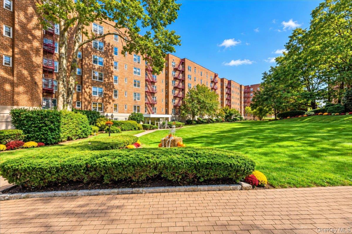 1300 Midland Avenue, Unit C26 photo 22