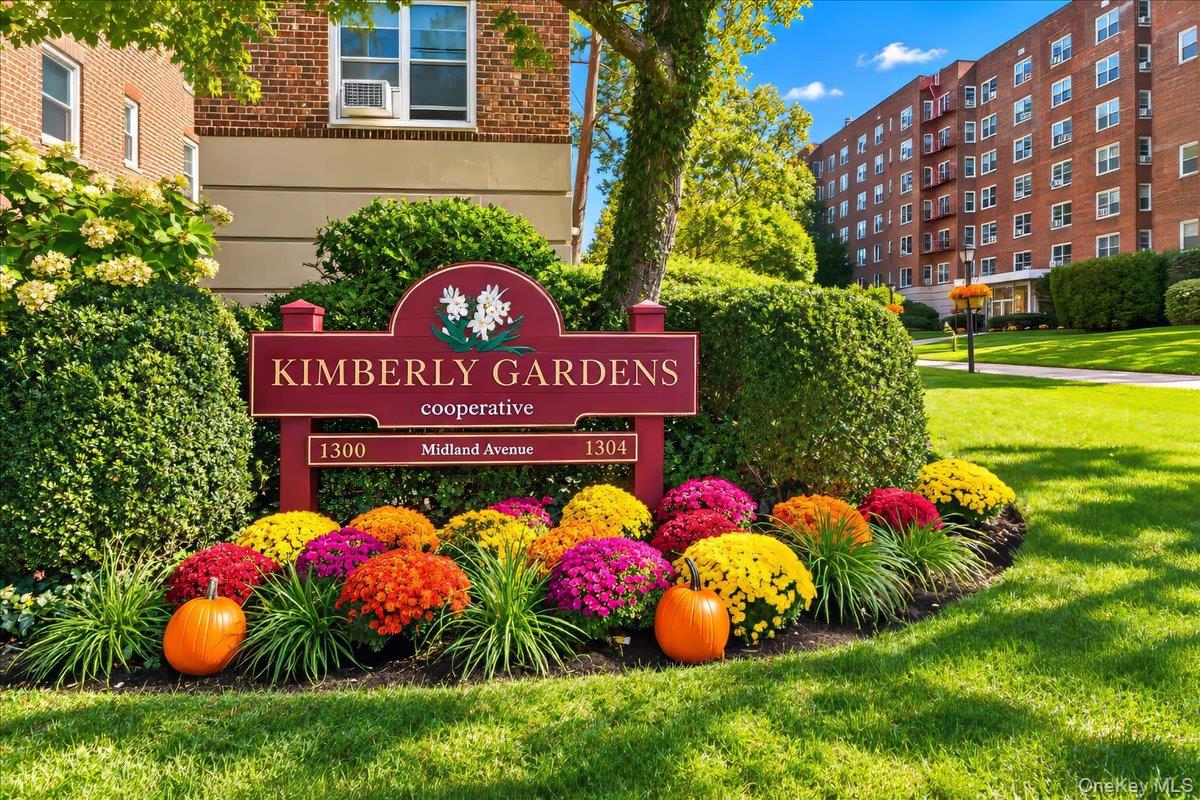 1300 Midland Avenue, Unit C26