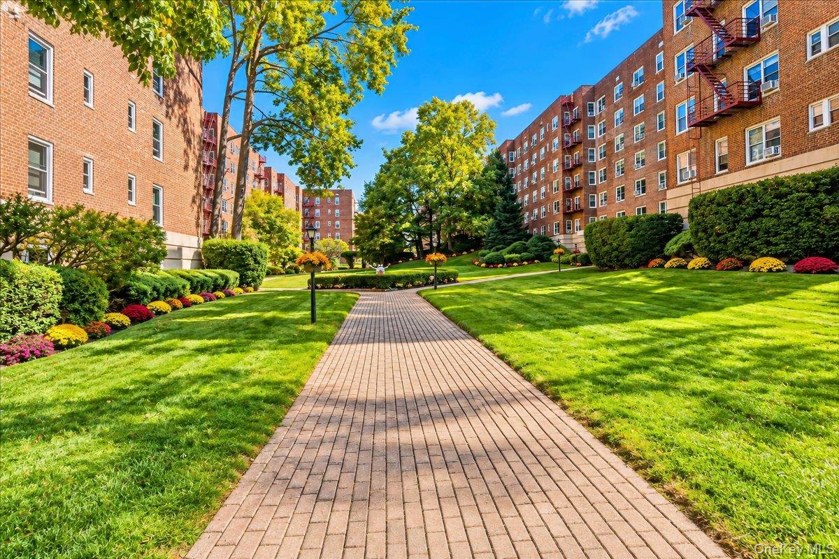1300 Midland Avenue, Unit C26 photo 23