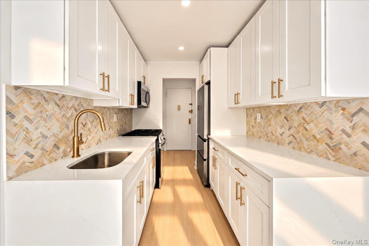 1300 Midland Avenue, Unit C26 photo 13