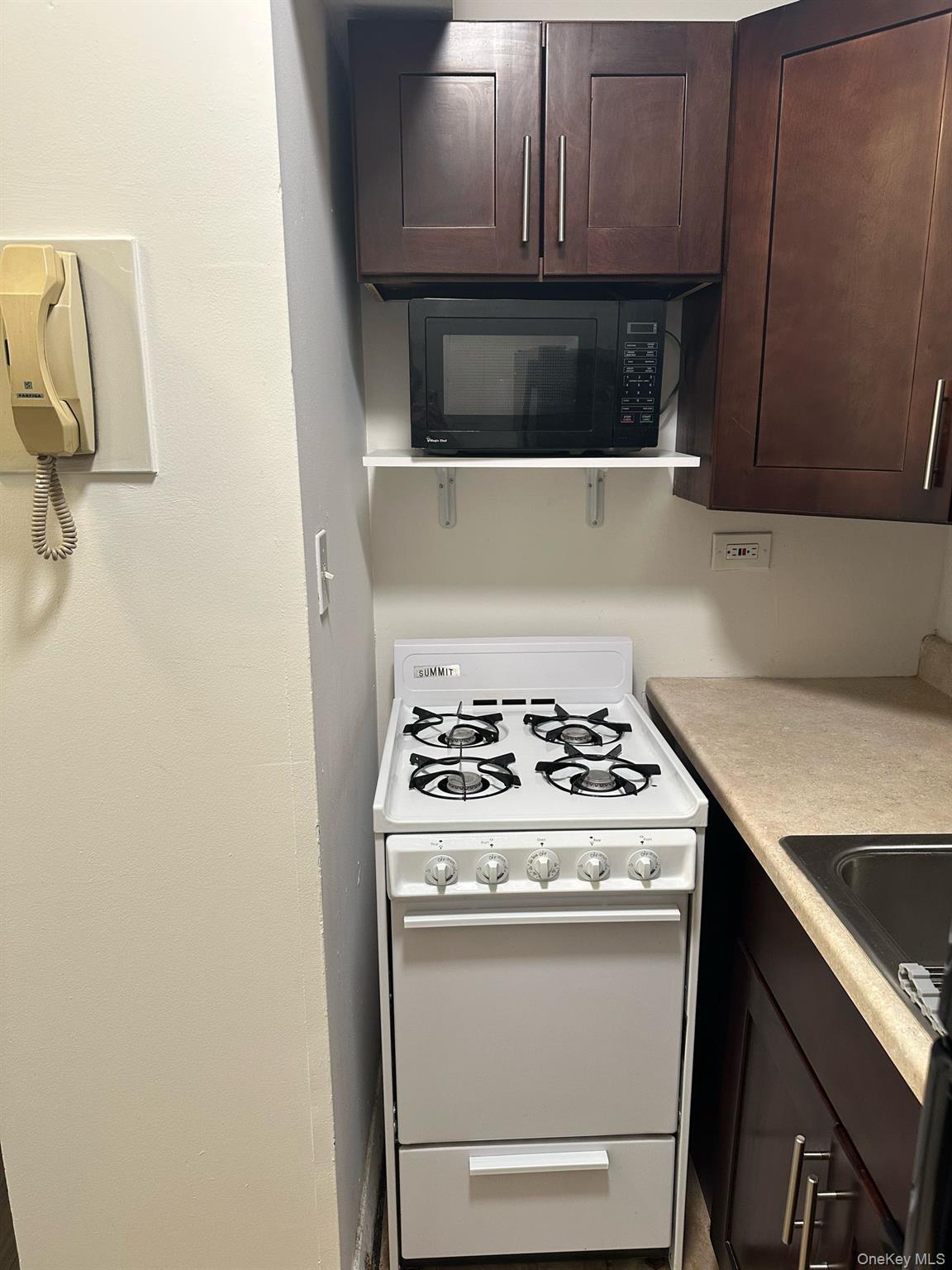150-38 Union Turnpike, Unit 8L