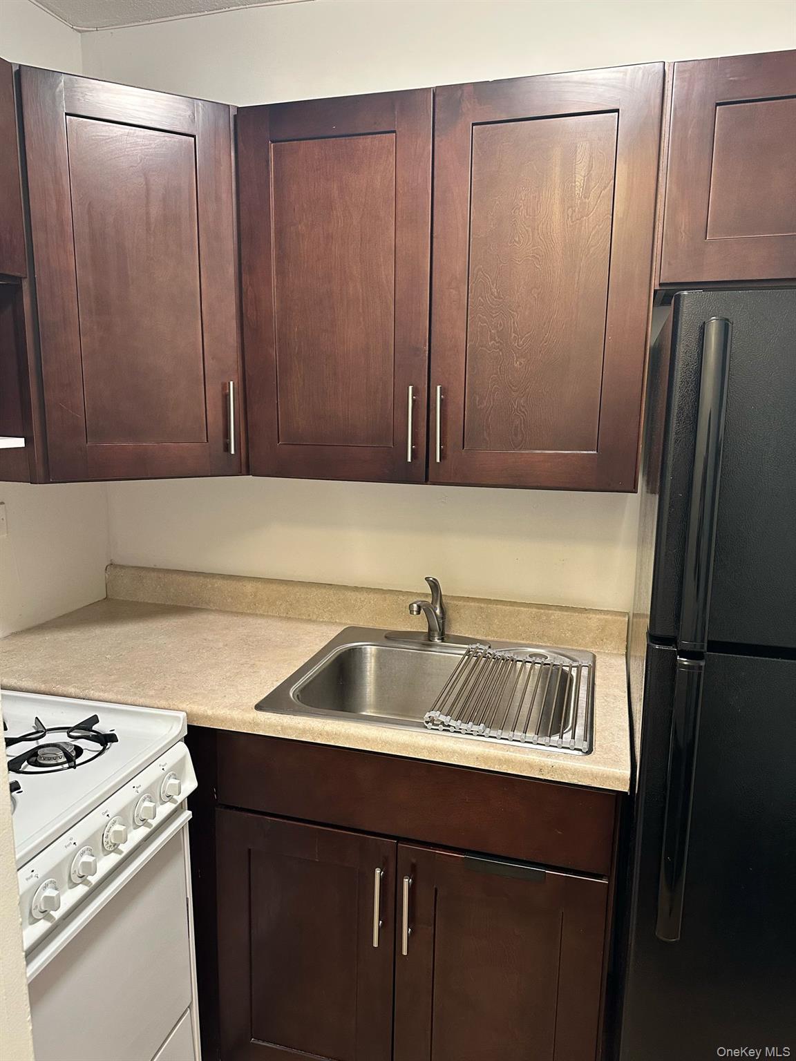 150-38 Union Turnpike, Unit 8L photo 3