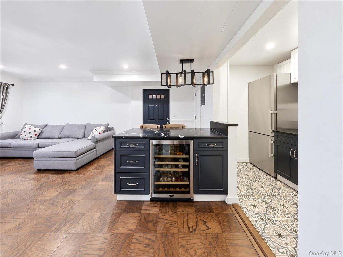 330 Central Park Avenue S, Unit F12 photo 7