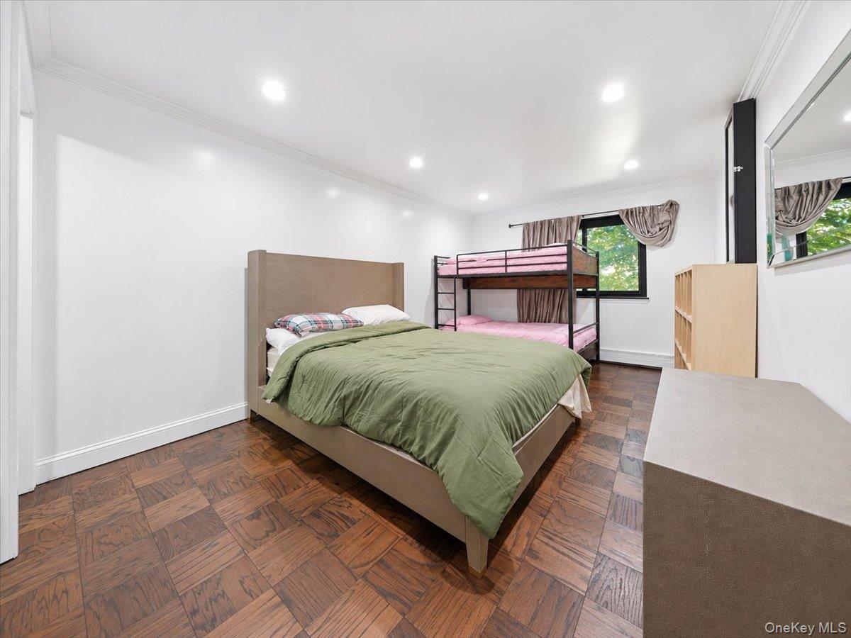 330 Central Park Avenue S, Unit F12 photo 10