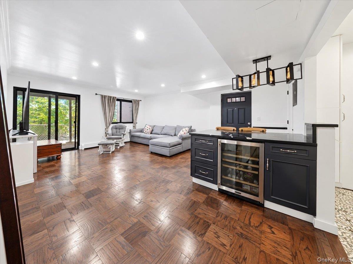 330 Central Park Avenue S, Unit F12 photo 8