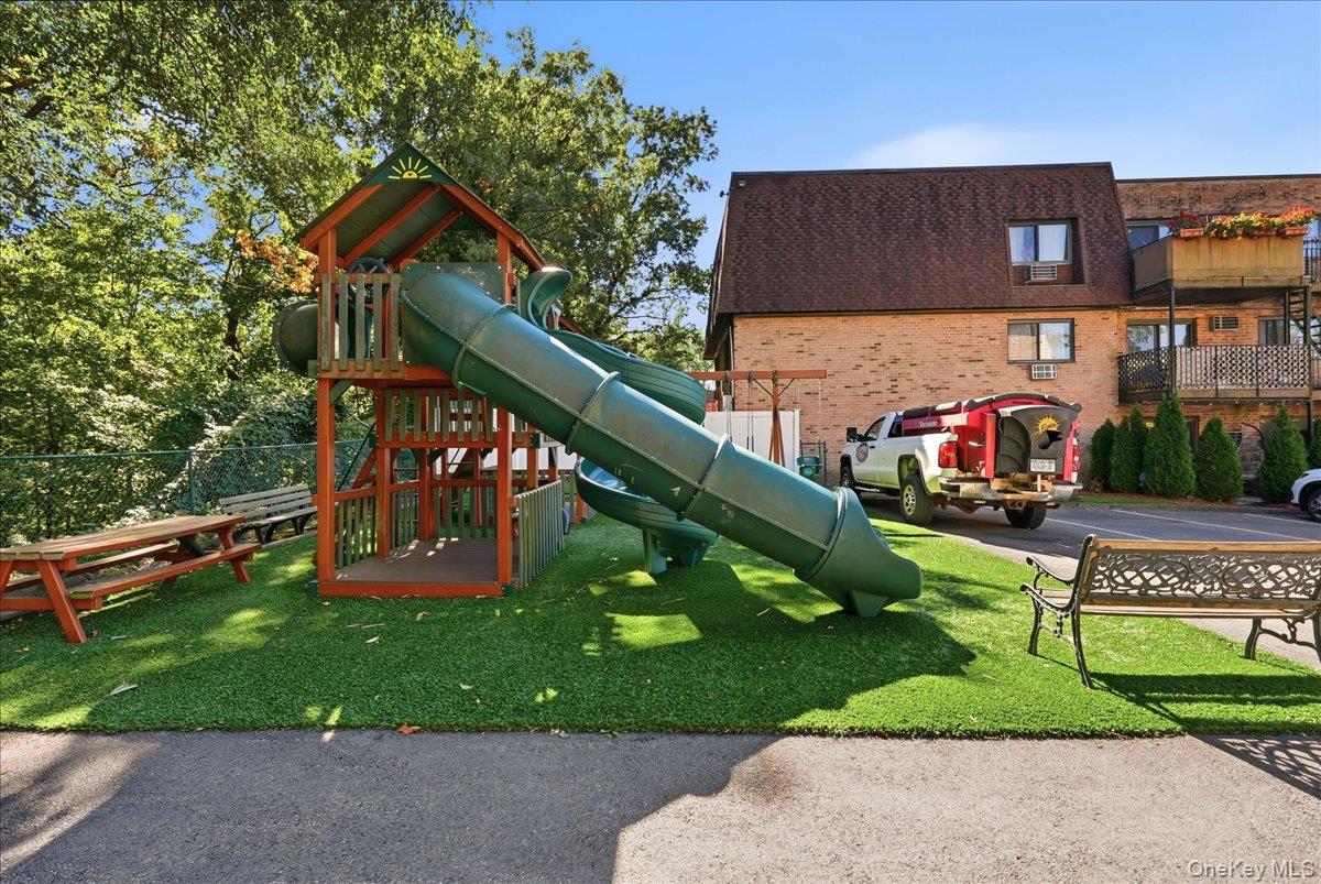 330 Central Park Avenue S, Unit F12 photo 27