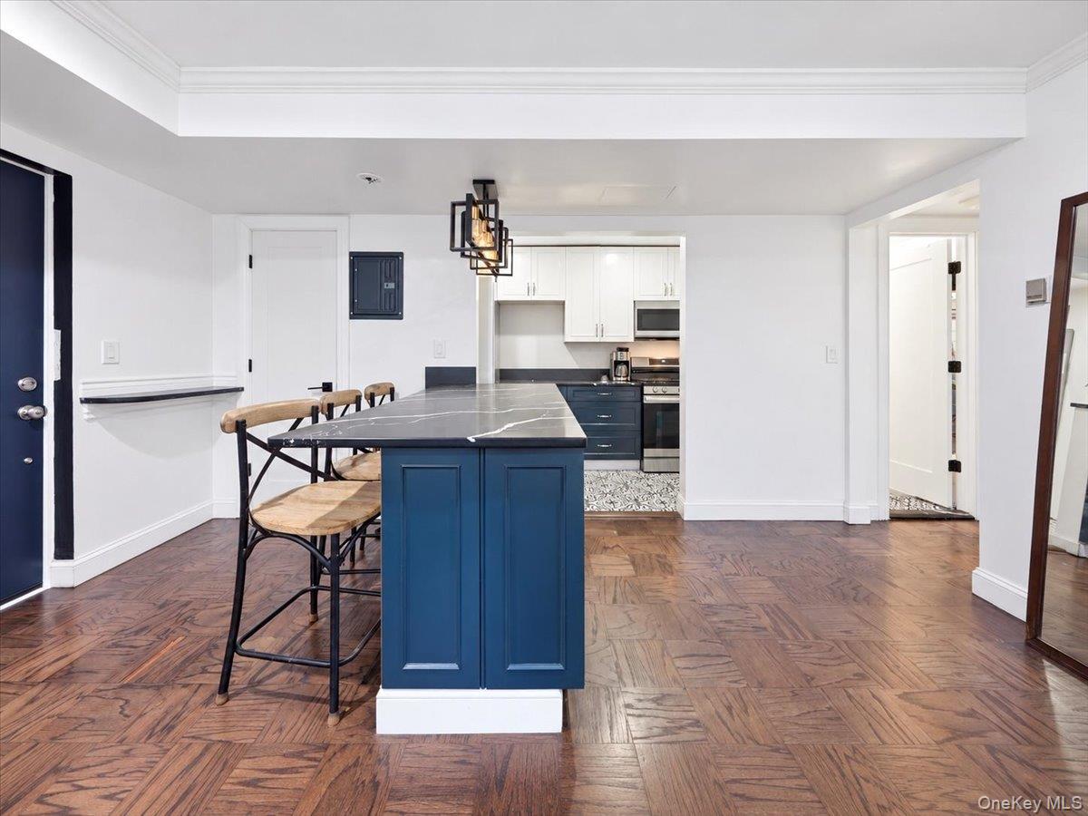 330 Central Park Avenue S, Unit F12 photo 6