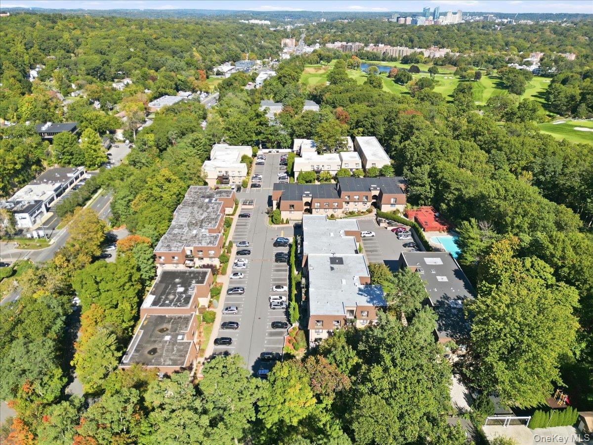 330 Central Park Avenue S, Unit F12 photo 18