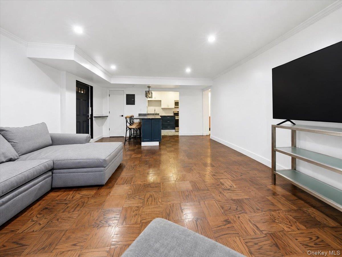 330 Central Park Avenue S, Unit F12 photo 2