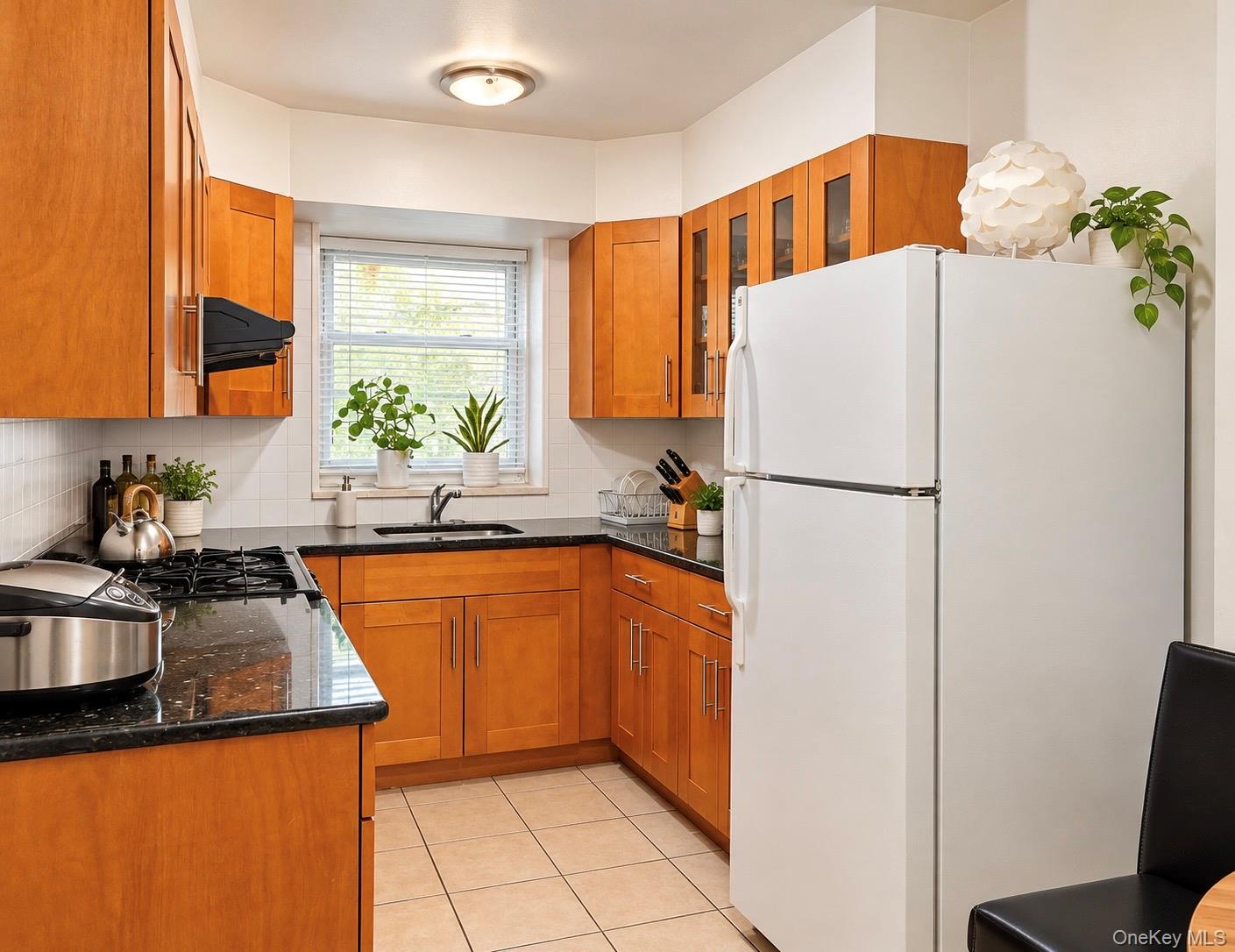 14215 Franklin Ave, Unit 2D photo 6