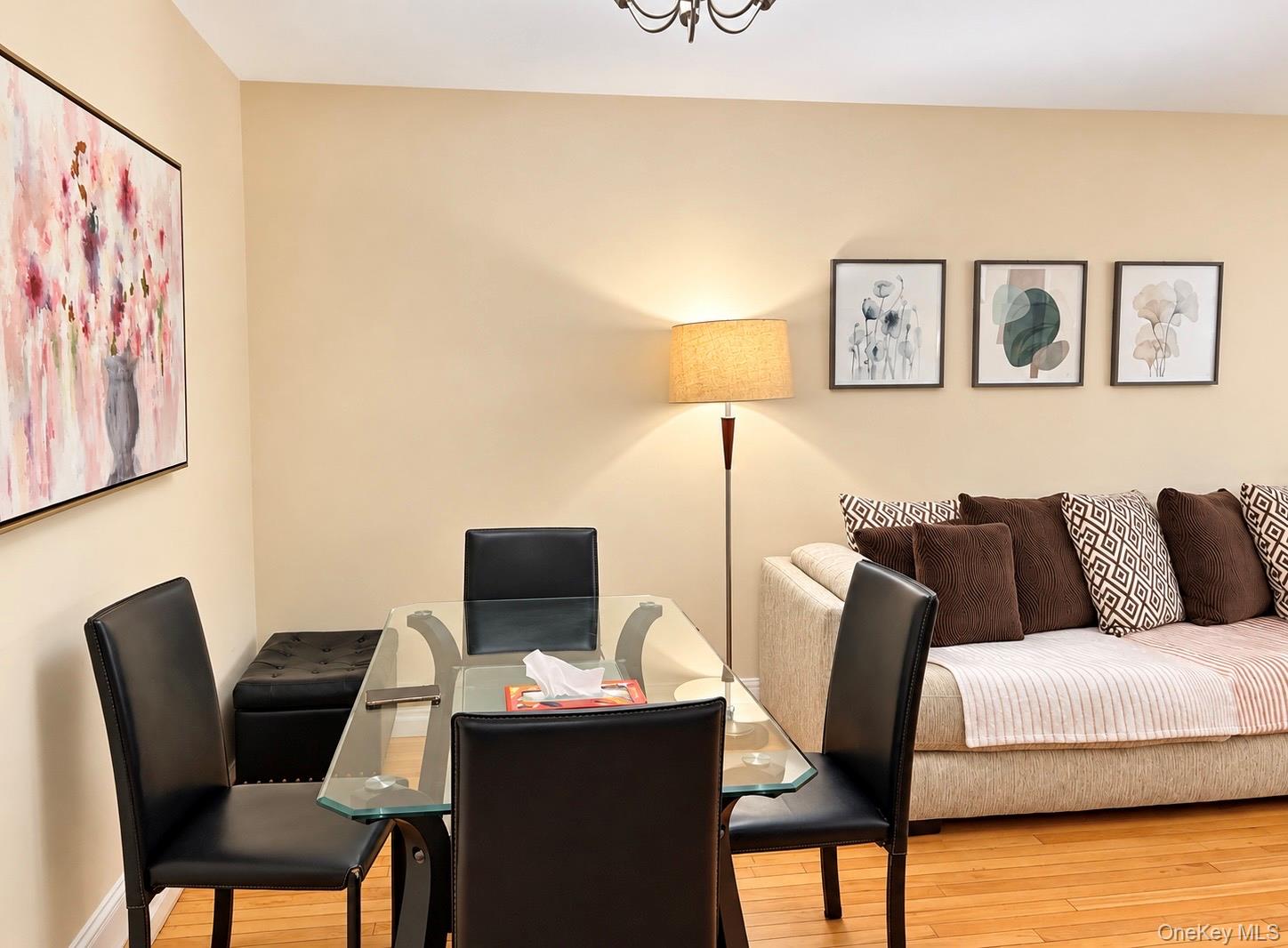 14215 Franklin Ave, Unit 2D photo 3
