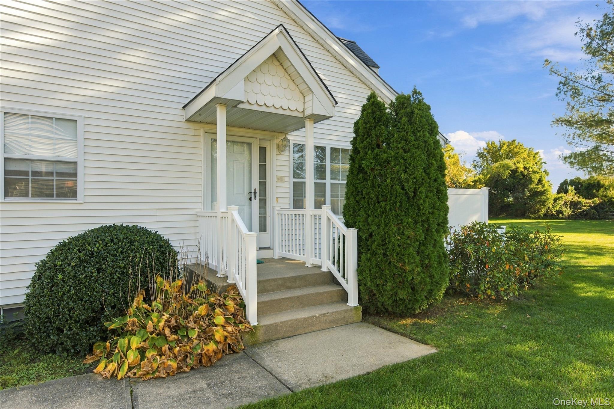 11 Summerfield Lane S – For Sale photo 3