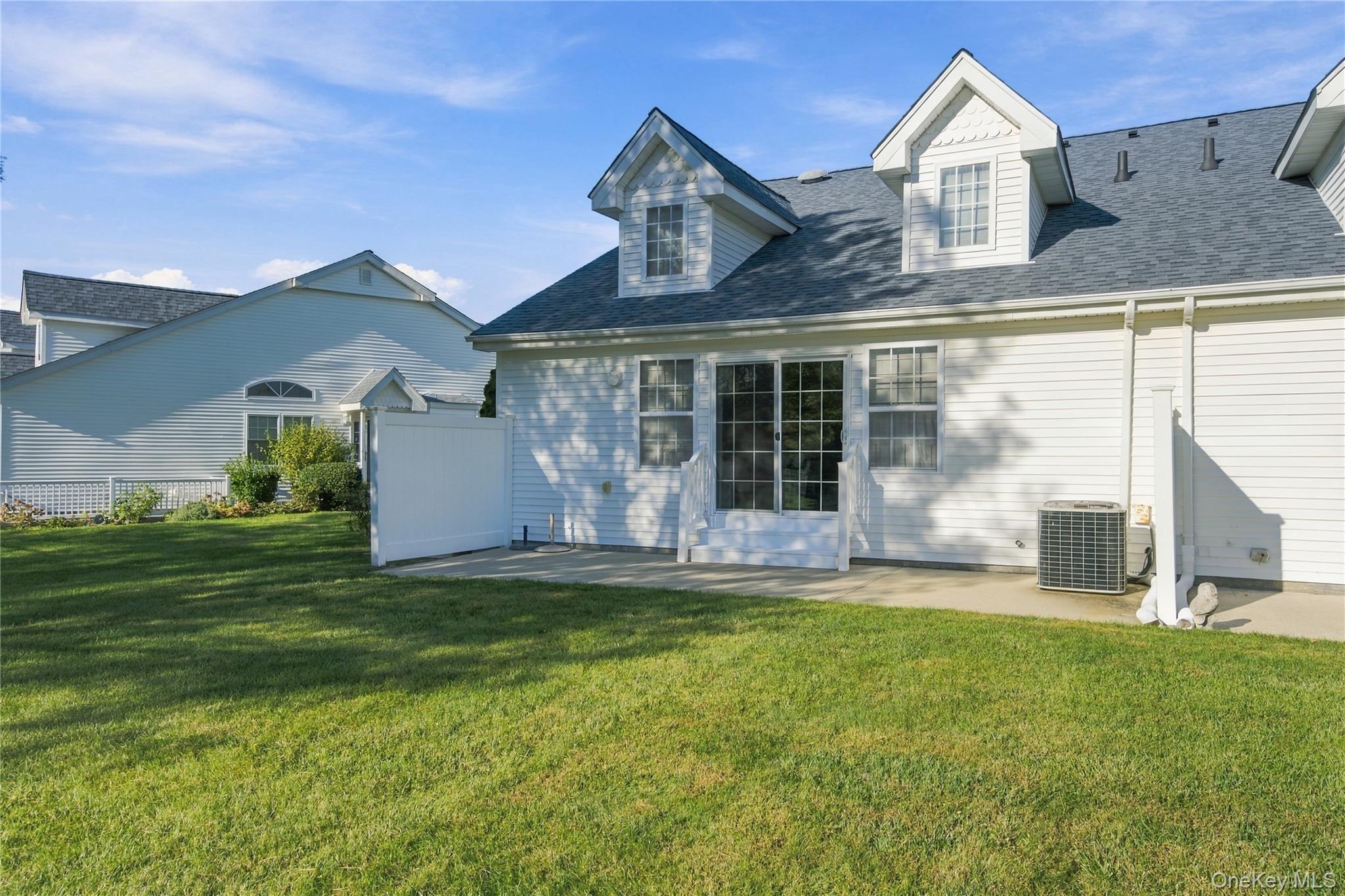 11 Summerfield Lane S – For Sale photo 10