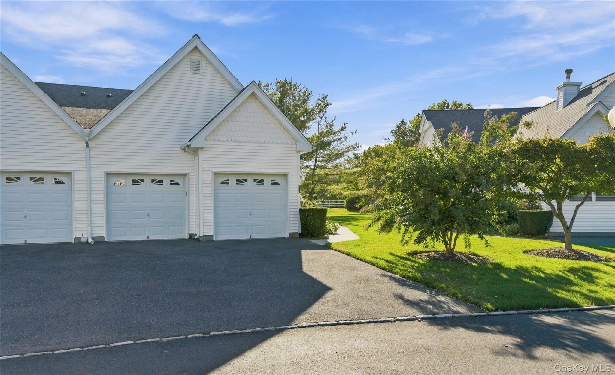 11 Summerfield Lane S – For Sale photo 12