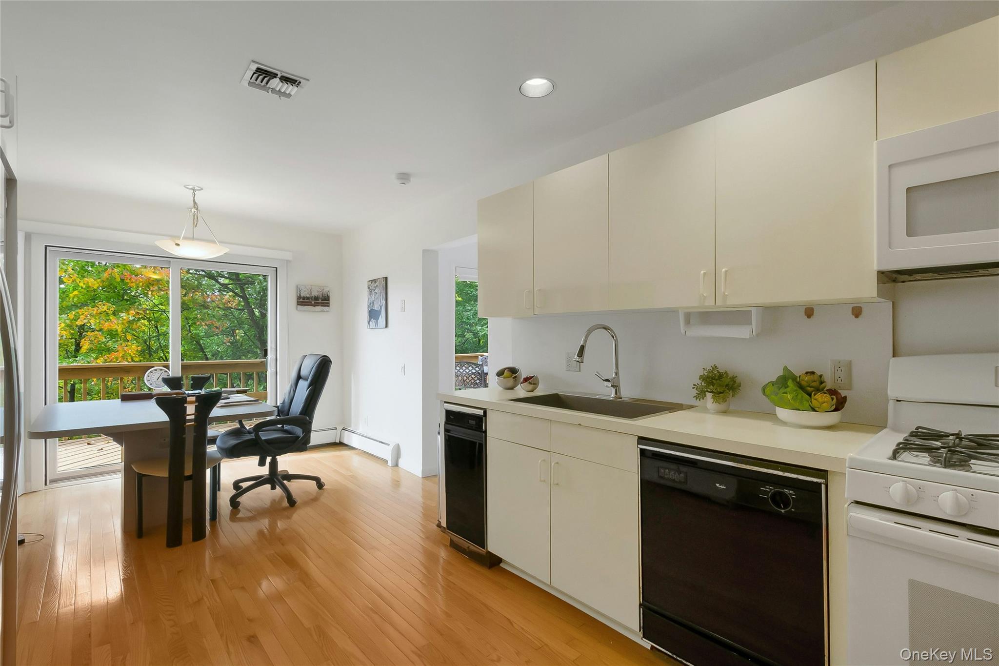 11 Arapaho Court – For Sale photo 11