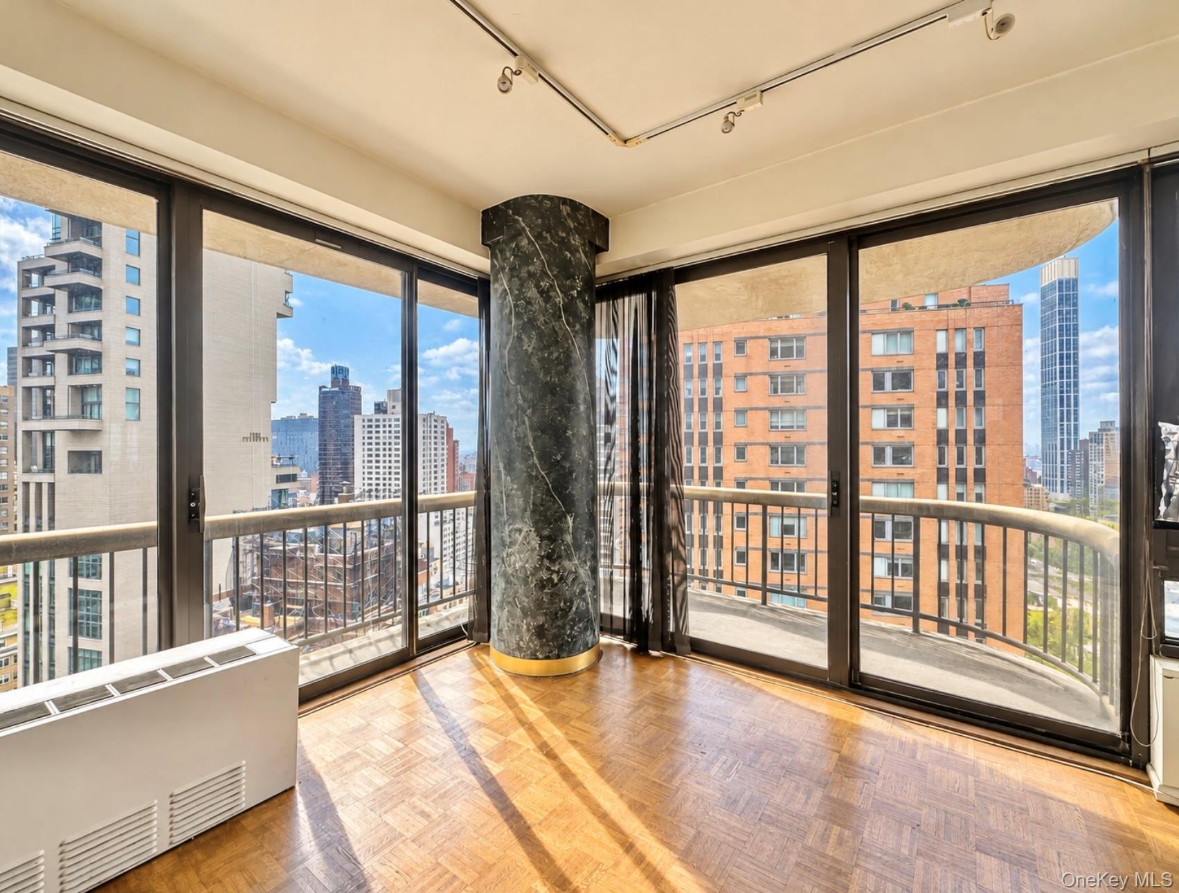 167 E 61st Street, Unit 28E photo 6