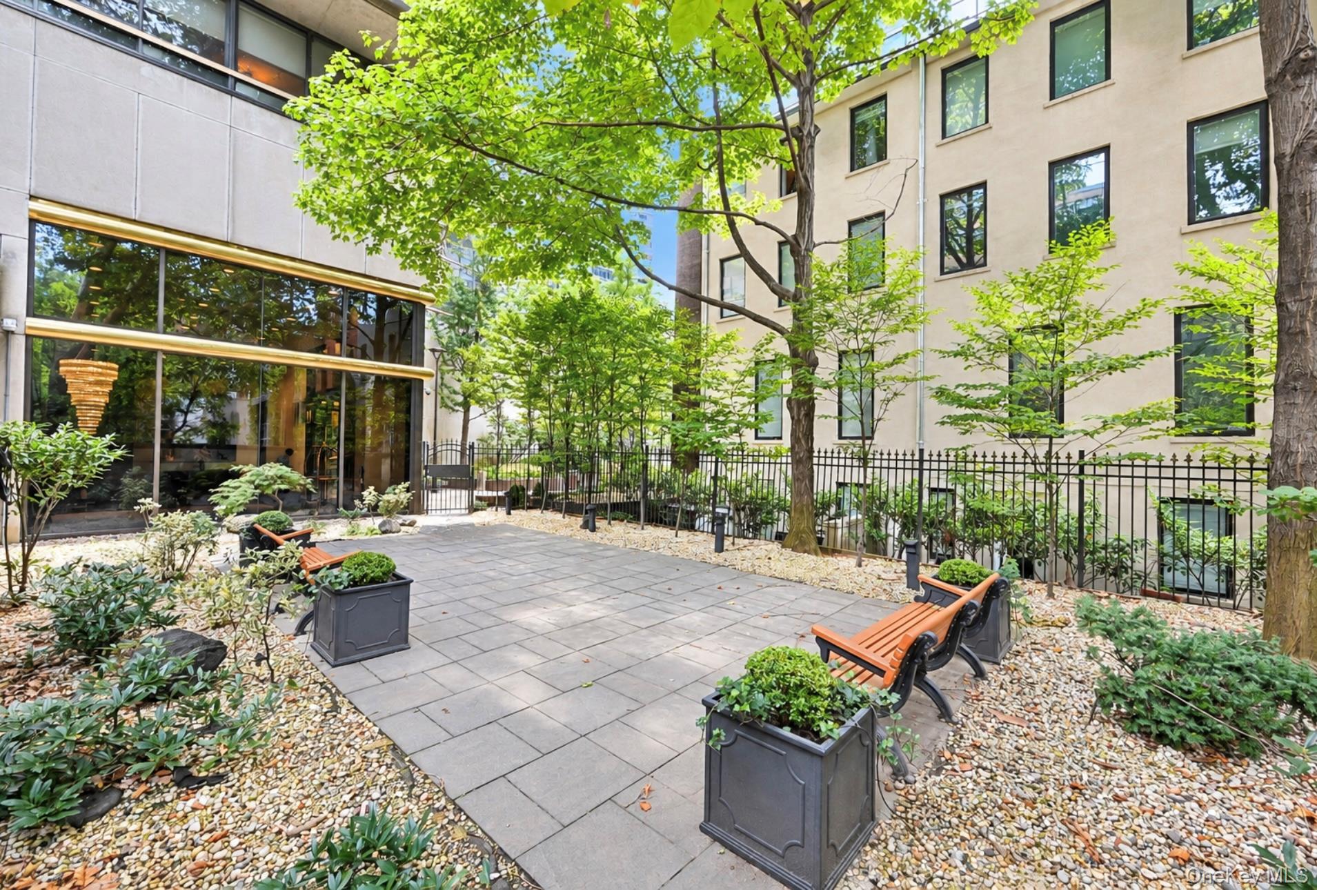 167 E 61st Street, Unit 28E photo 27