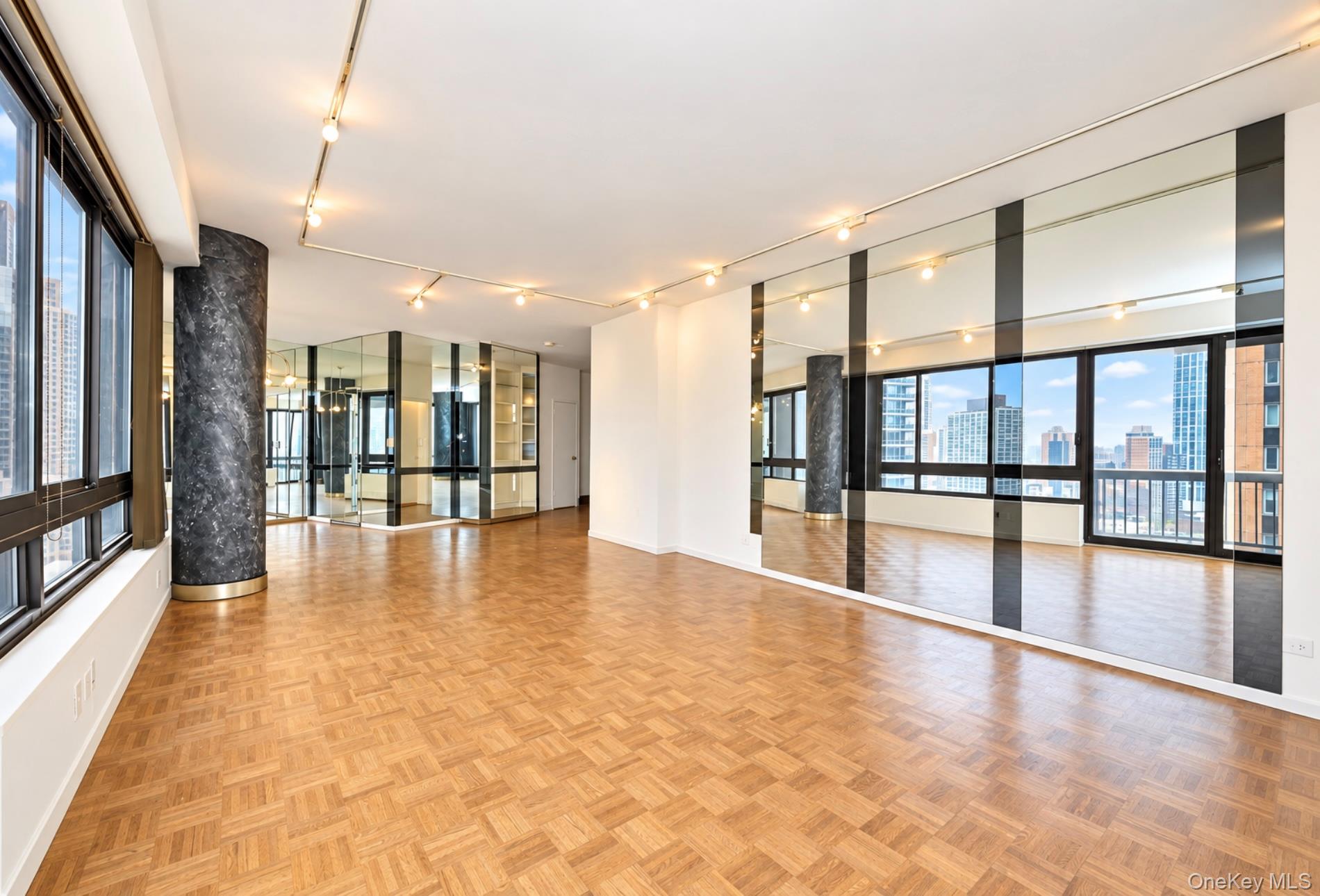 167 E 61st Street, Unit 28E photo 3