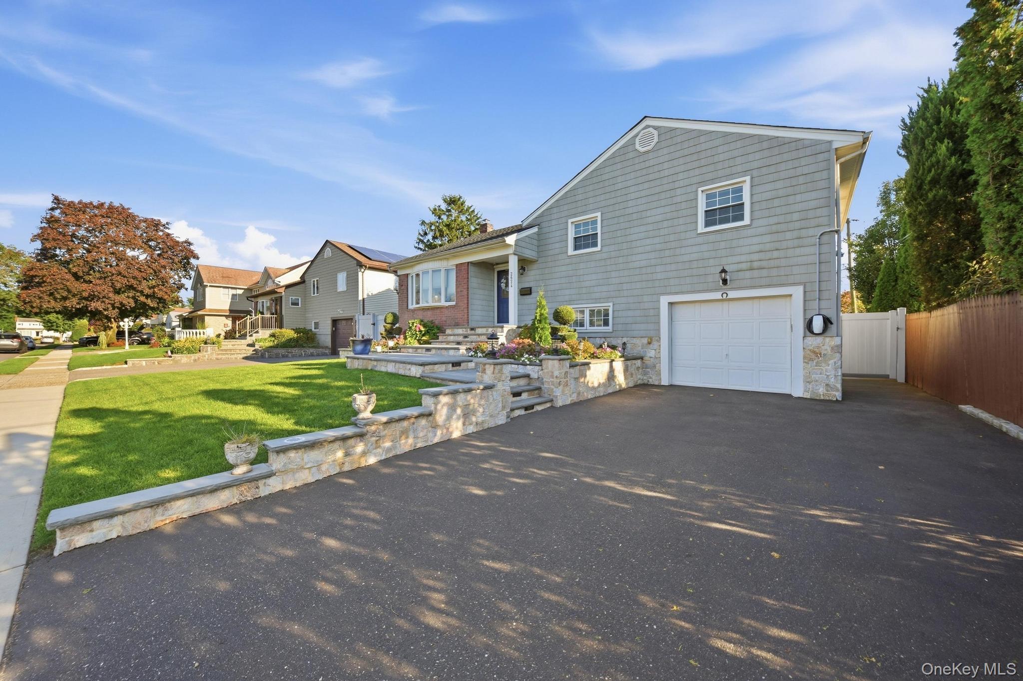 2624 Flower Street – For Sale photo 4