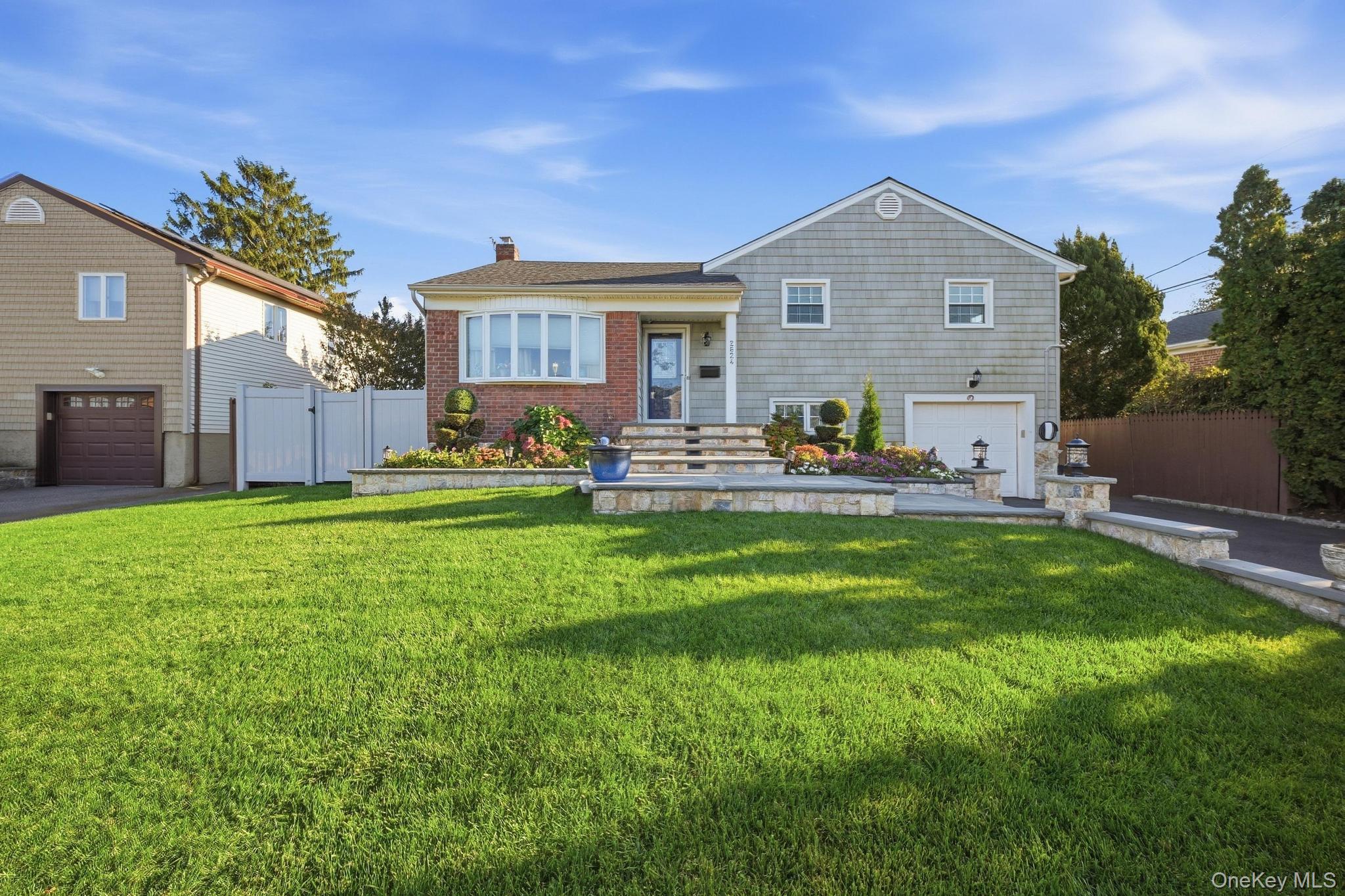 2624 Flower Street – For Sale