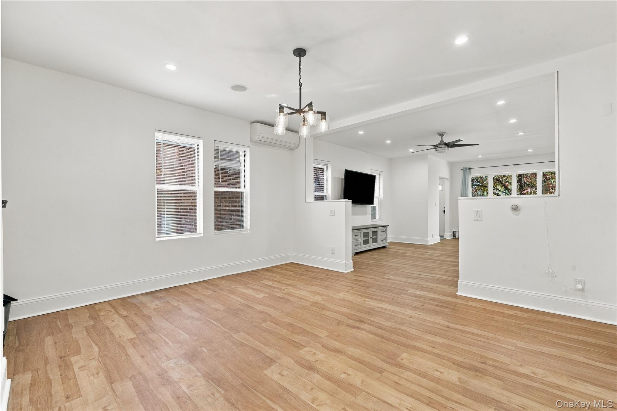 9016 Union Turnpike – For Sale photo 4