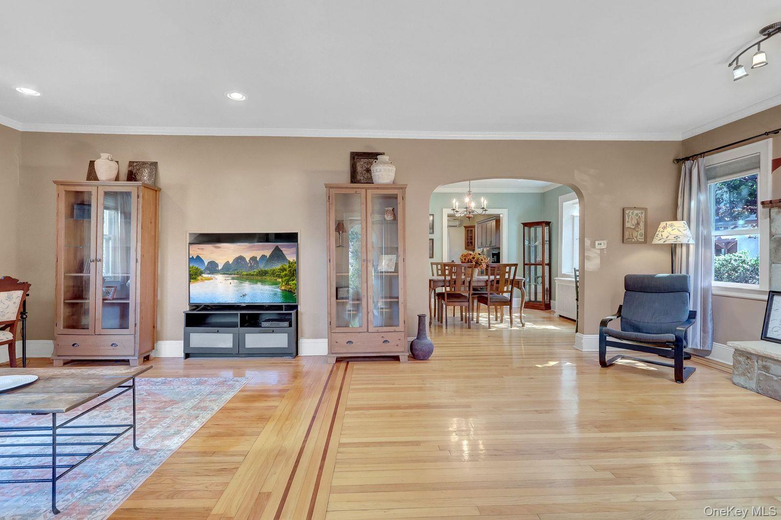 36 William Street – For Sale photo 7