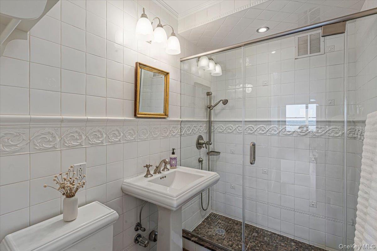 17-85 215th Street, Unit 11N photo 27