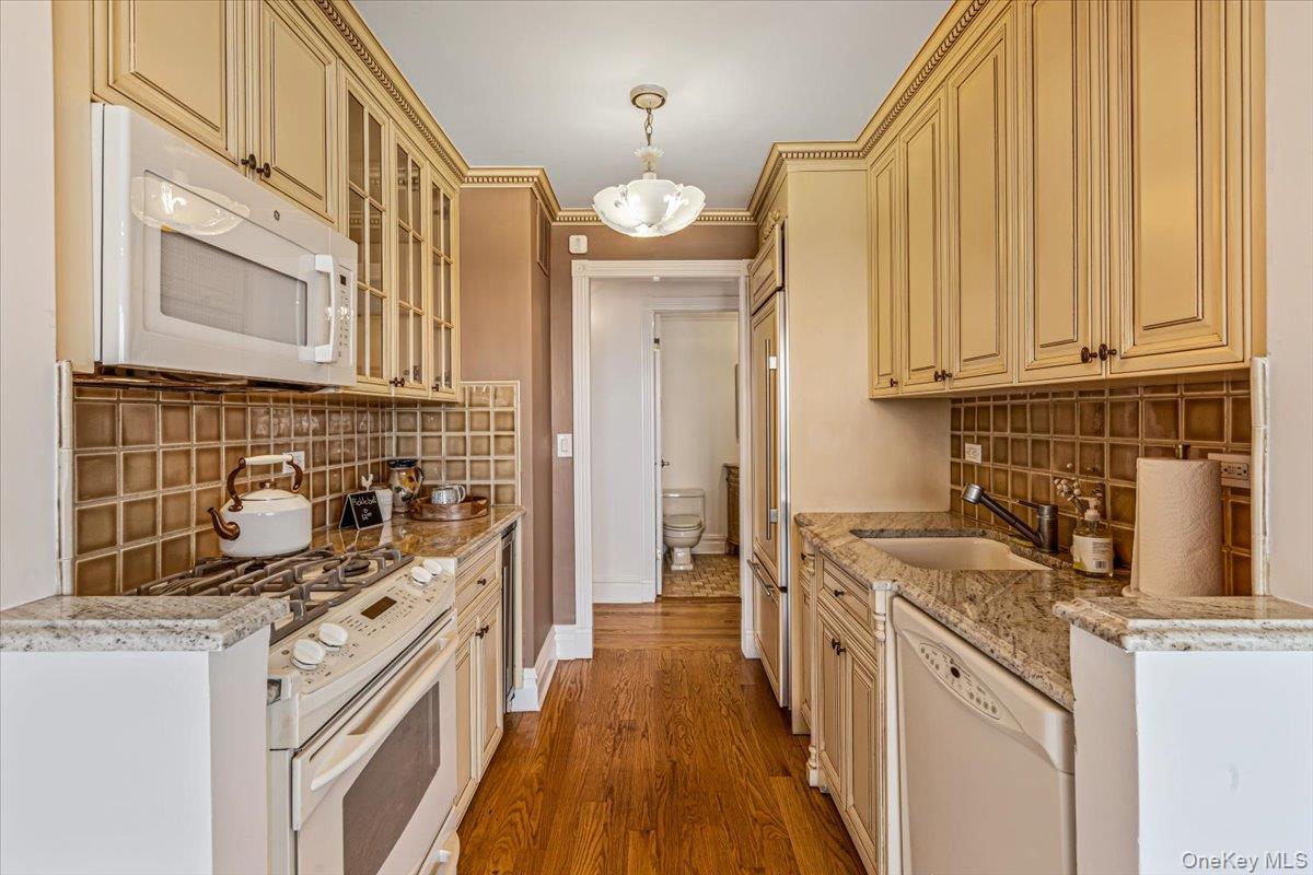 17-85 215th Street, Unit 11N photo 19