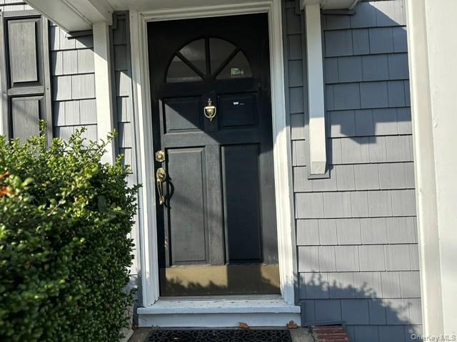 171 E Main Street – For Rent