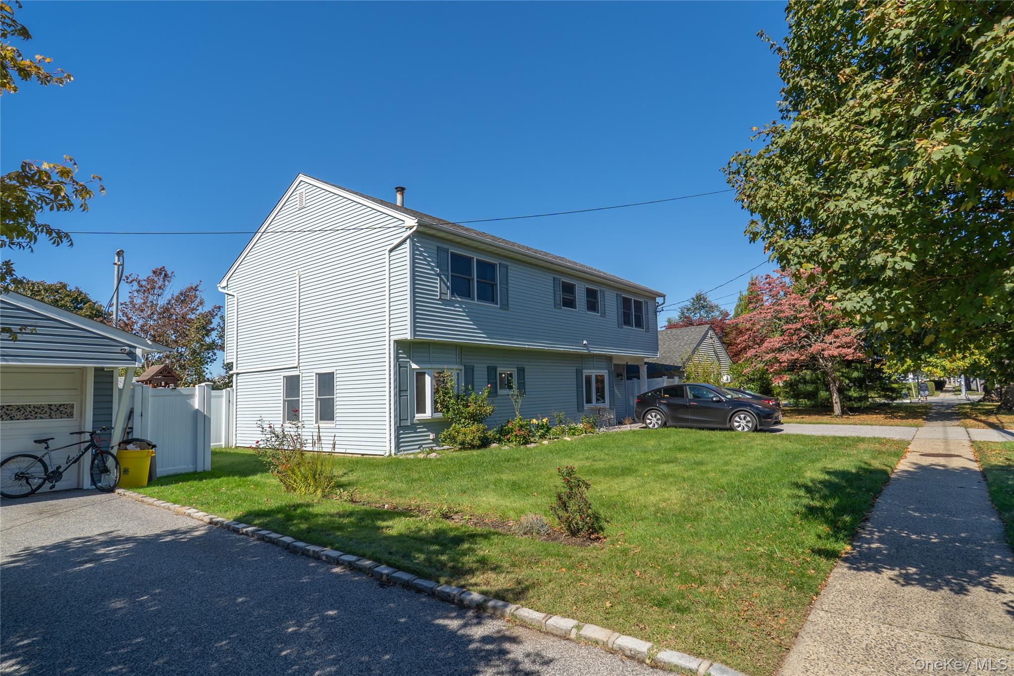 220 Jerusalem Avenue – For Sale photo 29