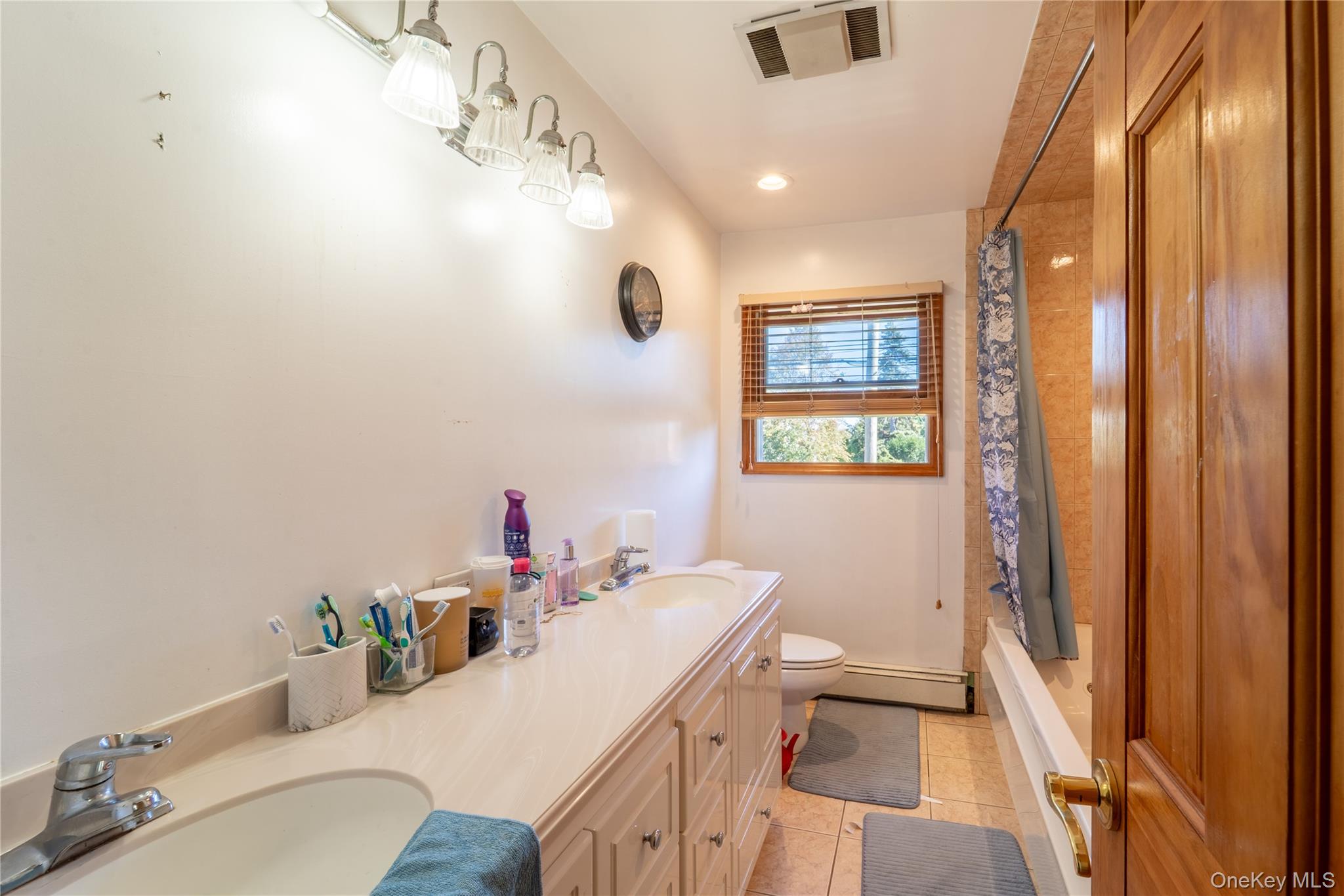 220 Jerusalem Avenue – For Sale photo 17