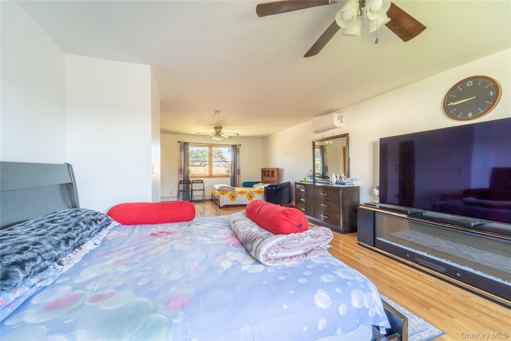 220 Jerusalem Avenue – For Sale photo 19