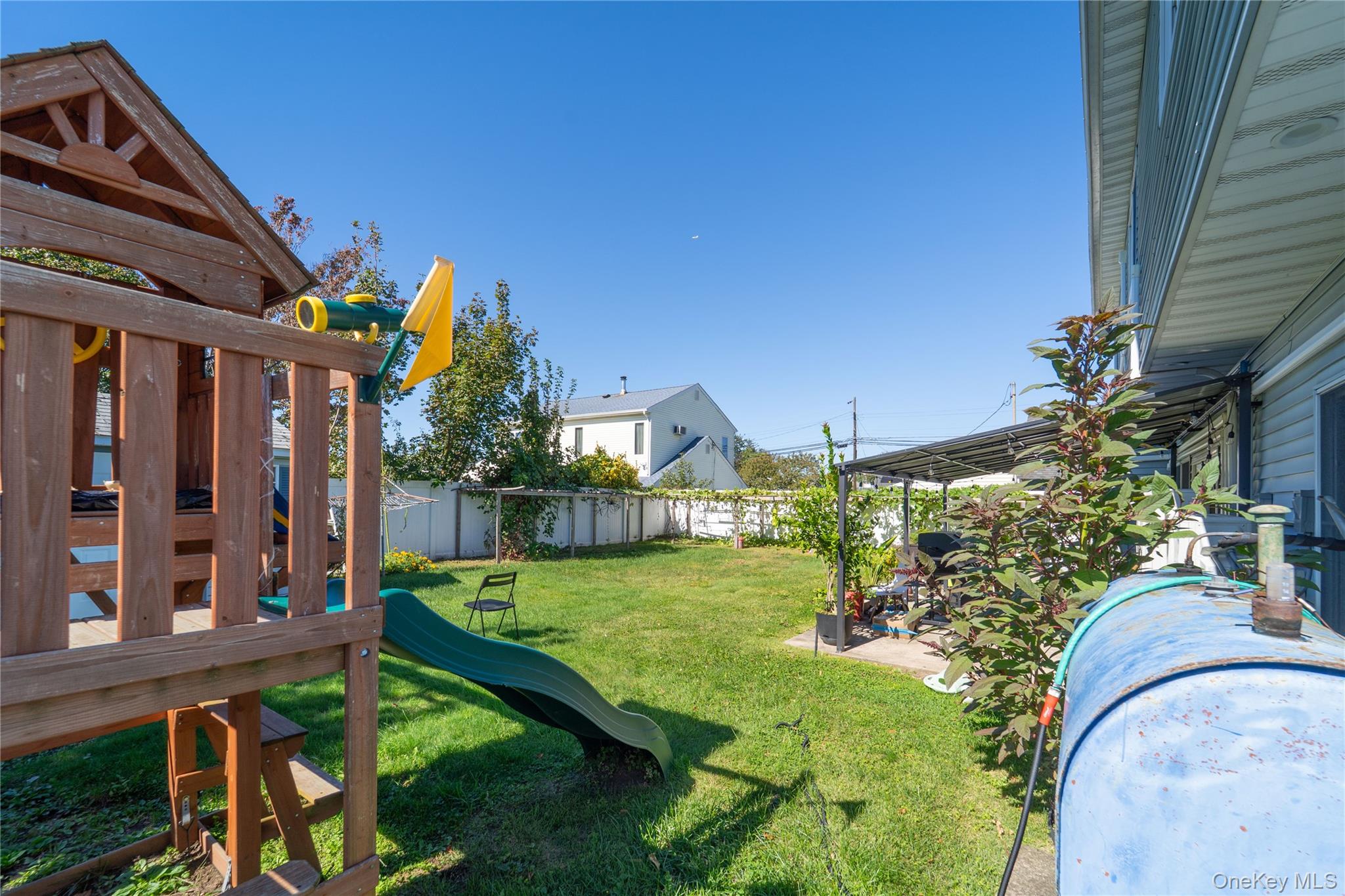 220 Jerusalem Avenue – For Sale photo 24