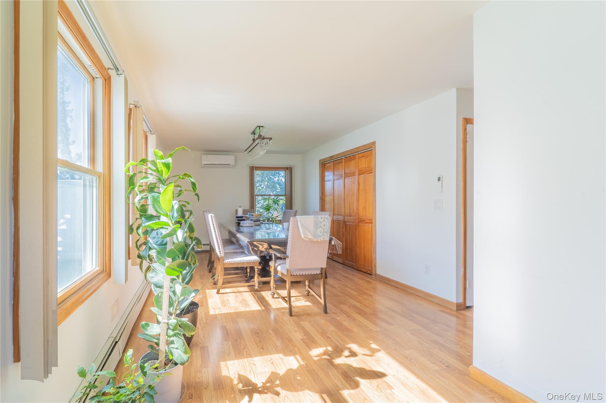 220 Jerusalem Avenue – For Sale photo 10