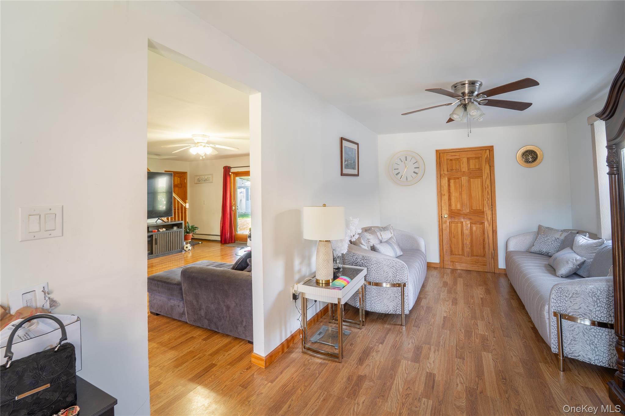 220 Jerusalem Avenue – For Sale photo 4