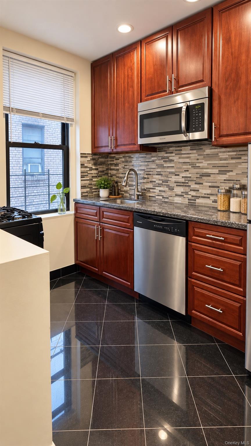 21-38 35th Street, Unit 2C photo 16
